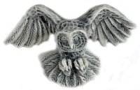 Сова полярная с расправленными крыльями брелок мраморная крошка